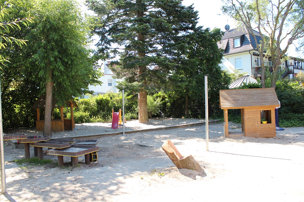 Außengelände - Sandbereich